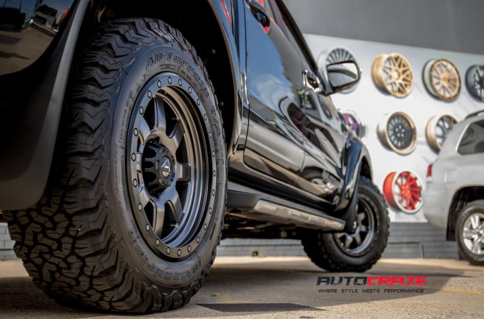 FORD-RANGER-TROPHY-MATTE-ANTHRACITE-WITH-BLACK-RING